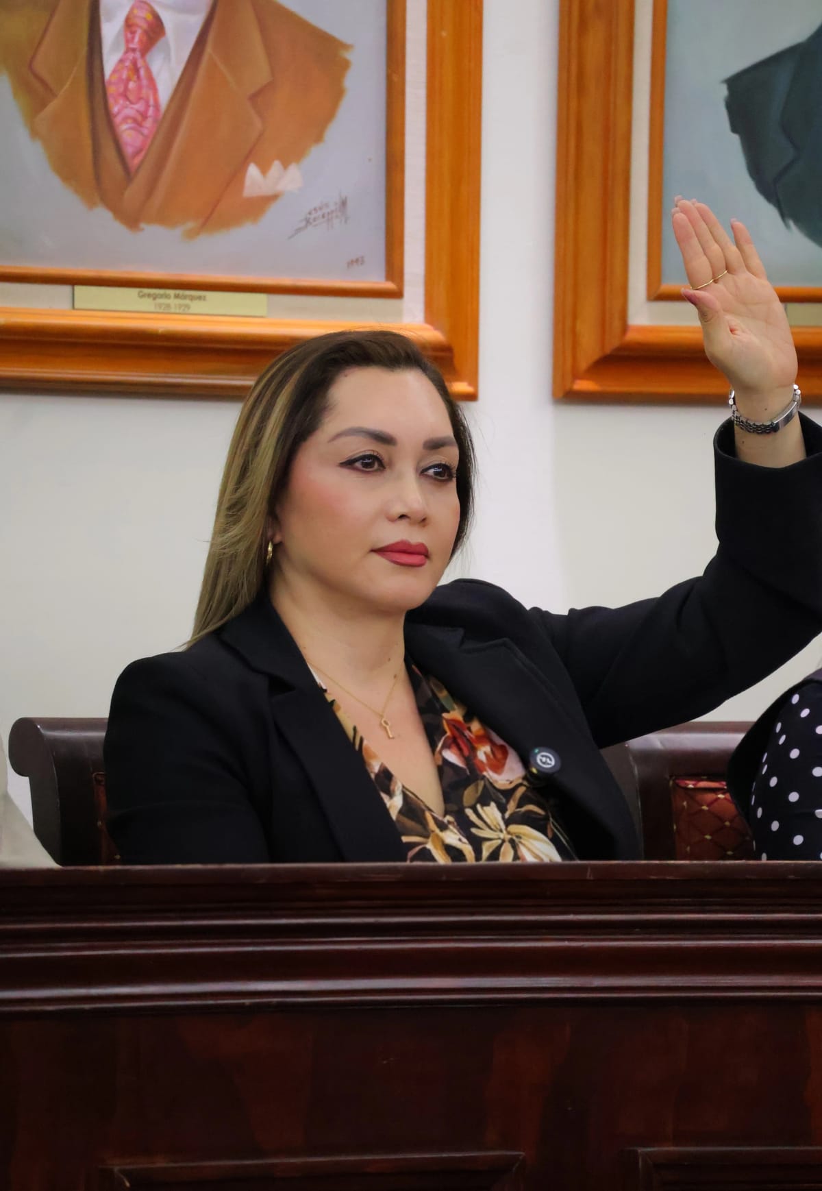 Nadia Reyna exige cuentas por crisis del comercio formal en Pachuca